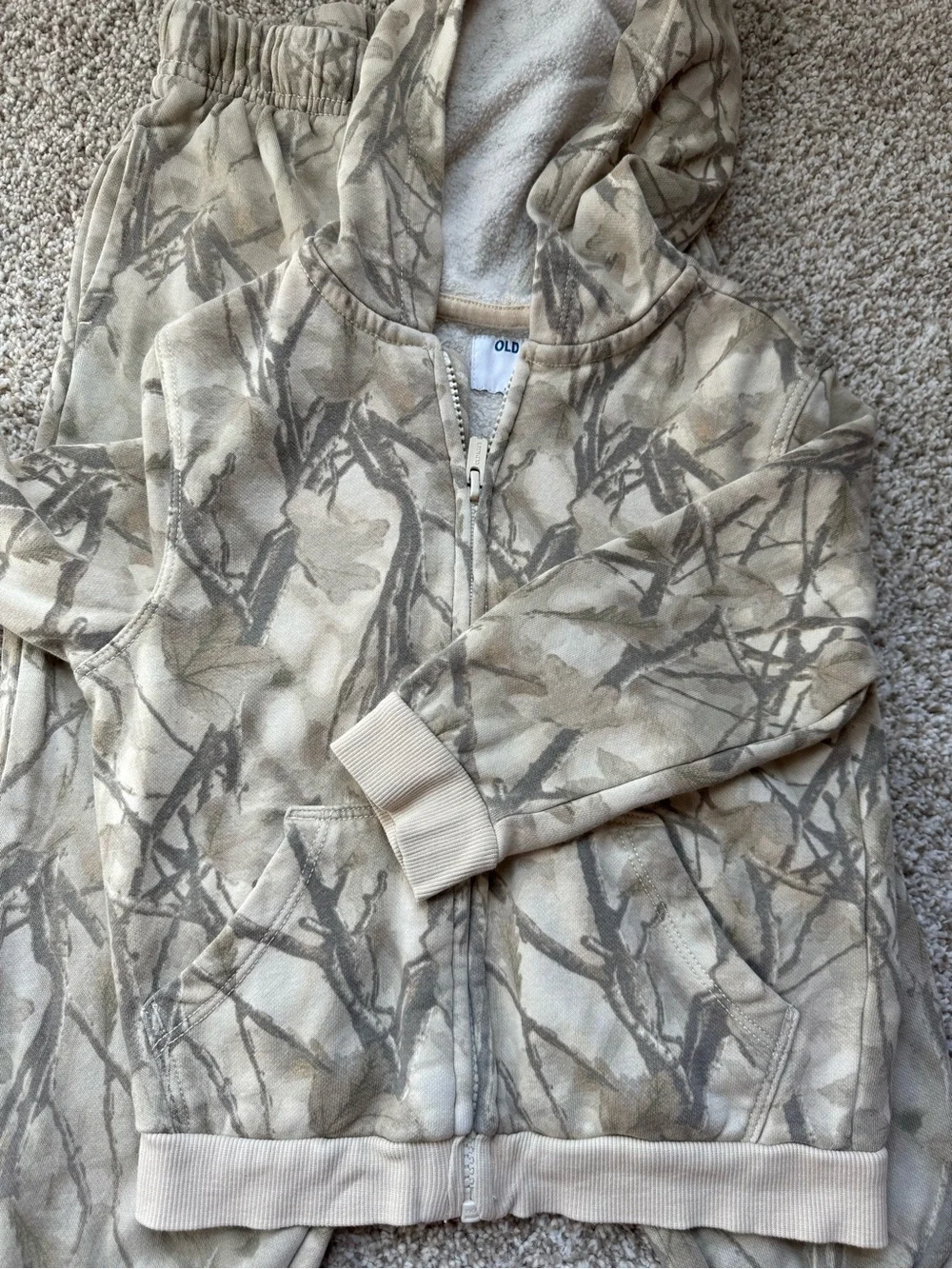 Old navy camo jogger set size 4T